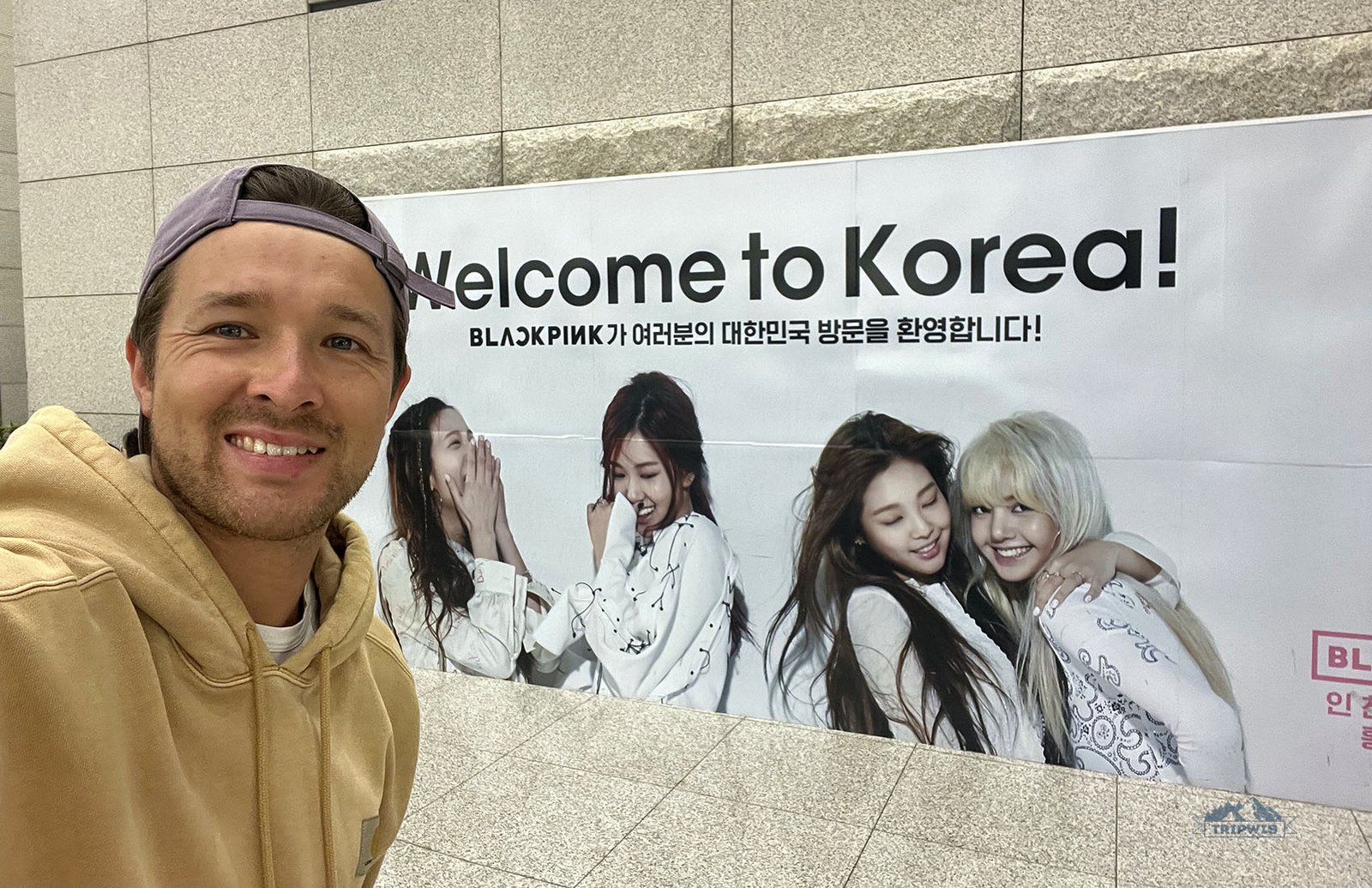 BlackPink Banner ar Incheon airport